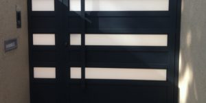 שער כניסה מעוצב מאלומיניום בצבע שחור - דגם שניר 19